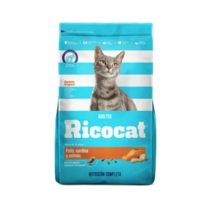 Alimento seco para gatos adultos